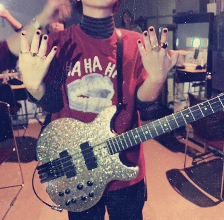 SEKAI NO OWARI 深瀬さんの着用ヴィンテージTシャツを紹介。|深崎藍 SEKAI NO OWARI 深瀬さんの着用ヴィンテージTシャツを紹介。|深崎藍