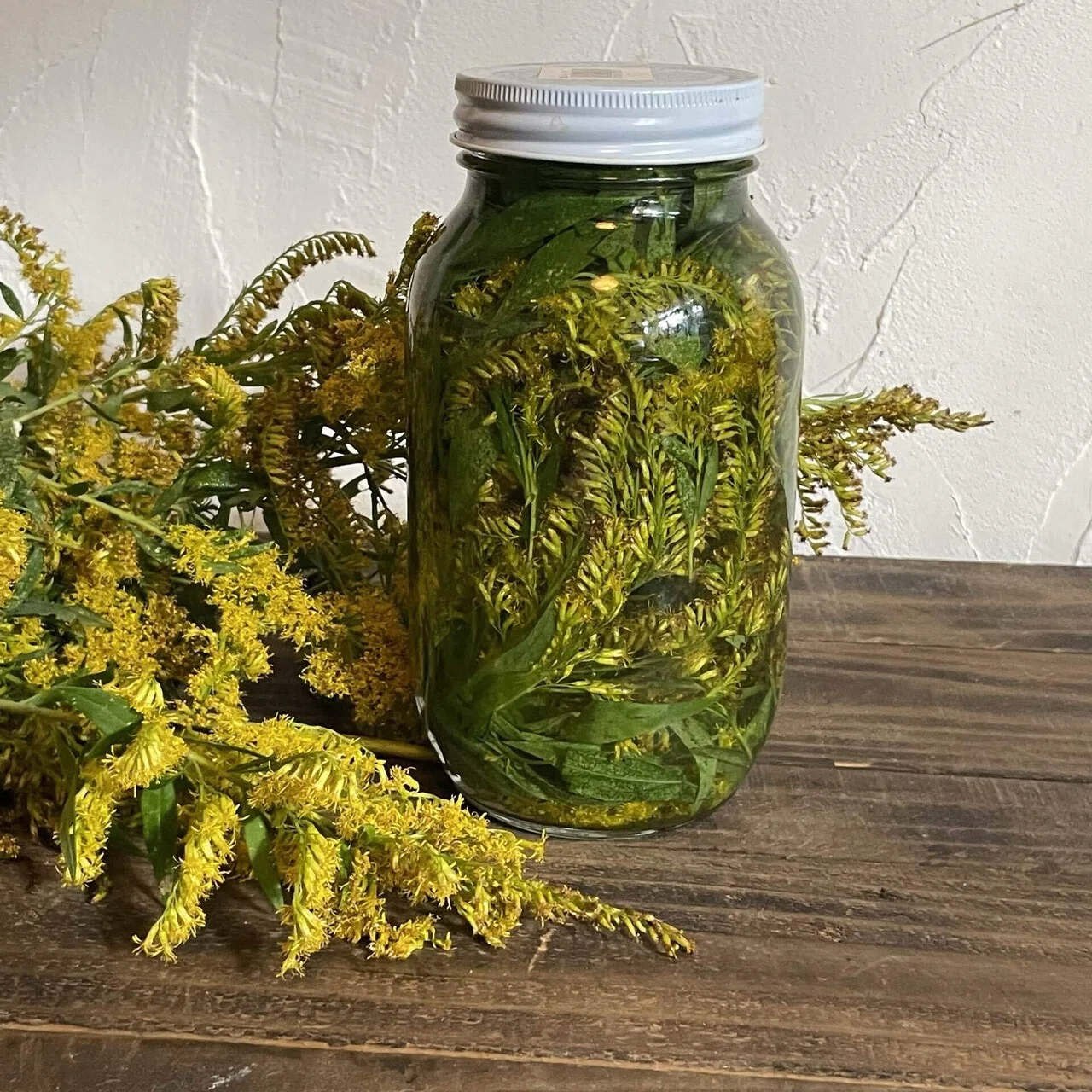 【ひで】セイタカアワダチソウの越冬完熟クリーム蜂蜜　1,000g 3本 送料込】SANBE Botanicals〈セイタカアワダチソウ〉アロマ3点セット