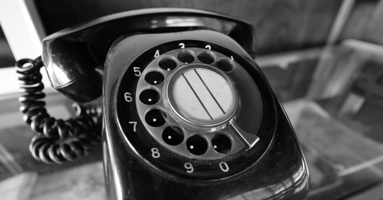 【Phone Phobia】The Benefit of Being Independent is Choosing Your Own ...