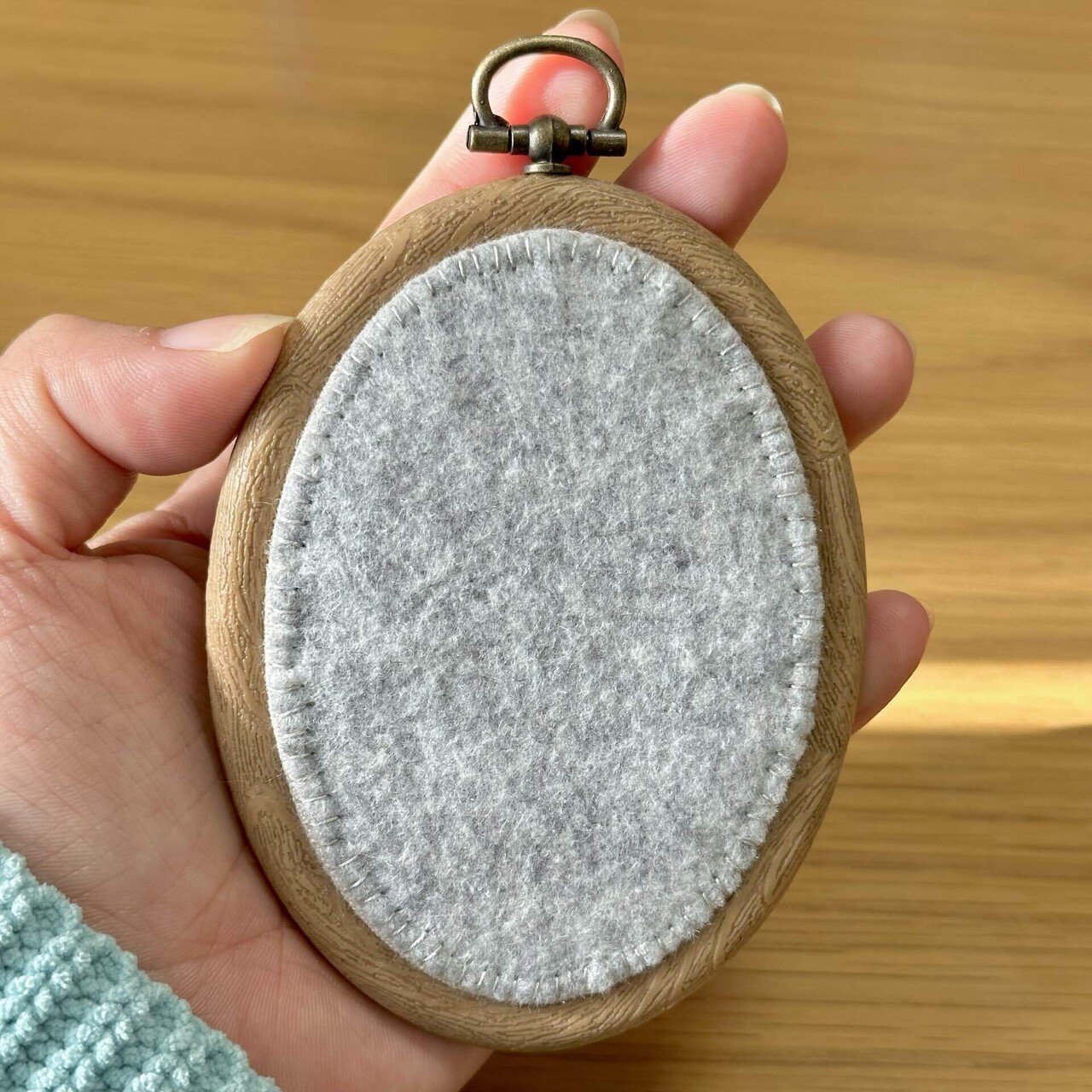 【専用】ハンドメイド　刺繍ブローチ　刺繍フレーム sddefault.jpg