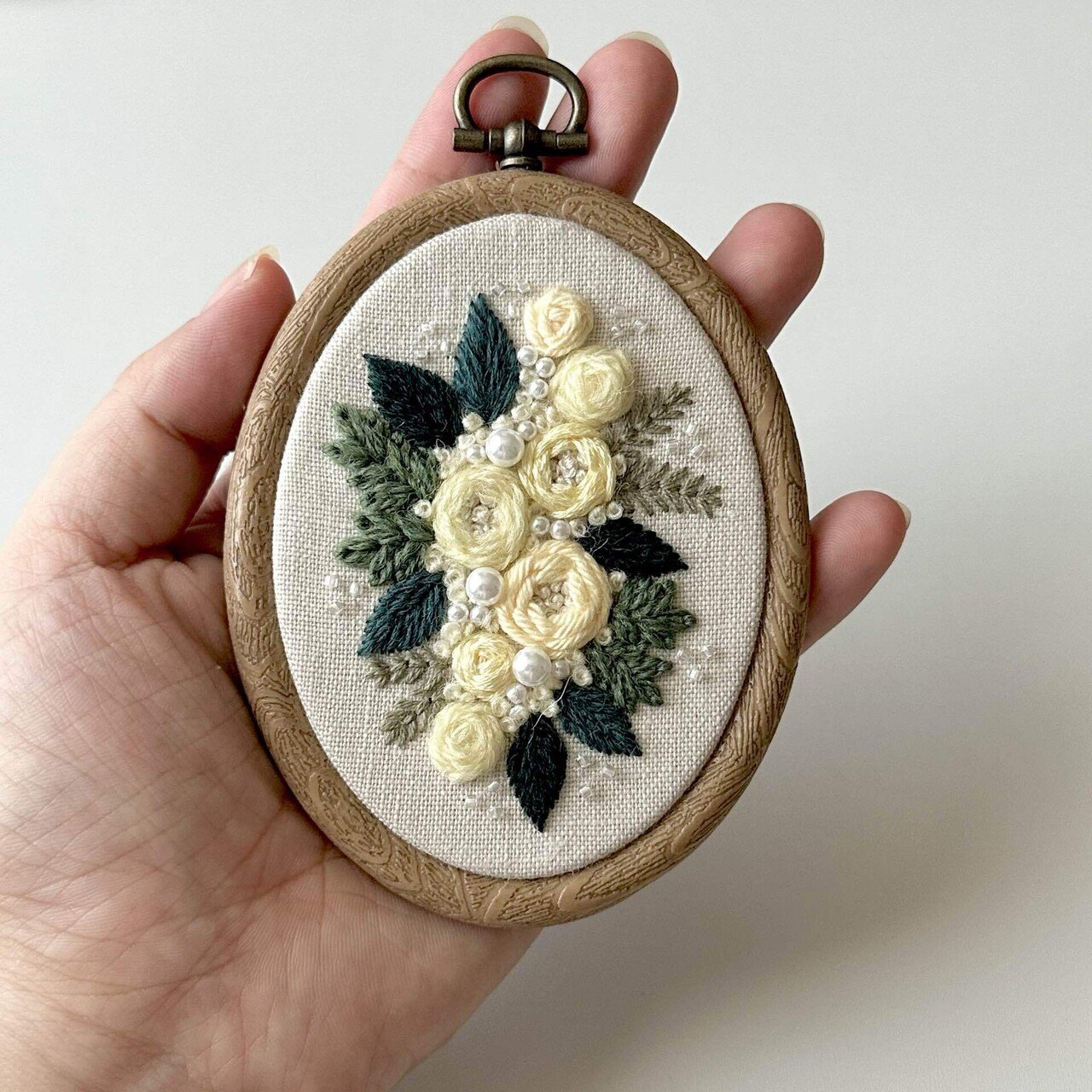 【専用】ハンドメイド　刺繍ブローチ　刺繍フレーム 楽天市場】ミニ 刺繍枠 □ ミニチュア 木枠 小さい フレーム