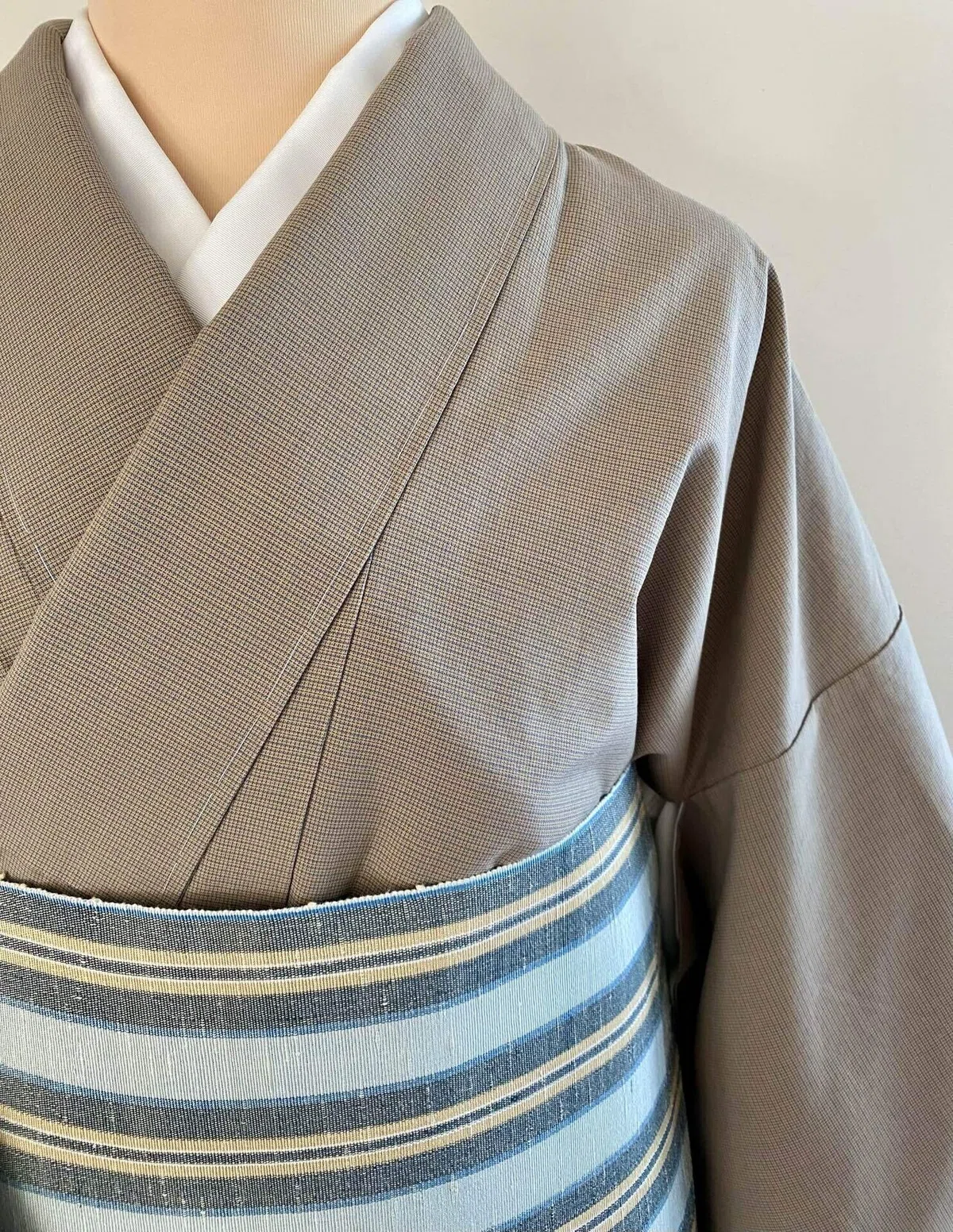三越にて購入 東郷織物 永江本薩摩 紫系 保ち 単衣着物