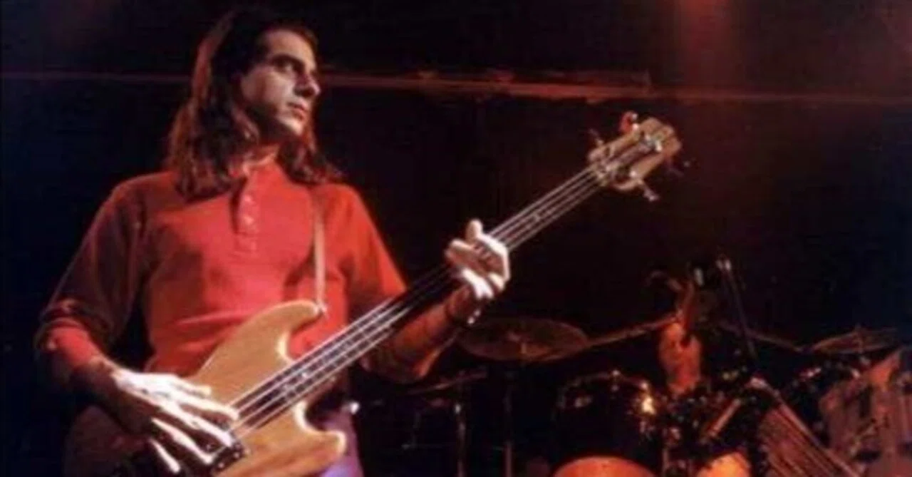 Mick karn ミック カーン 私のベースヒーローはミック・カーン 新垣 