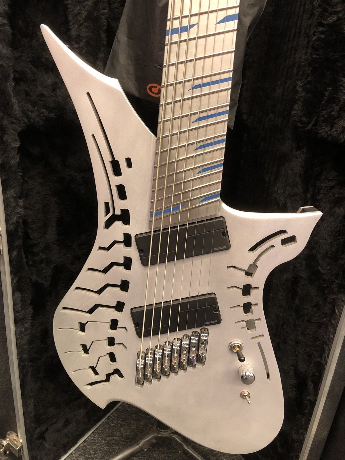 Etherealのギターを見た｜ギヨーザの妖精