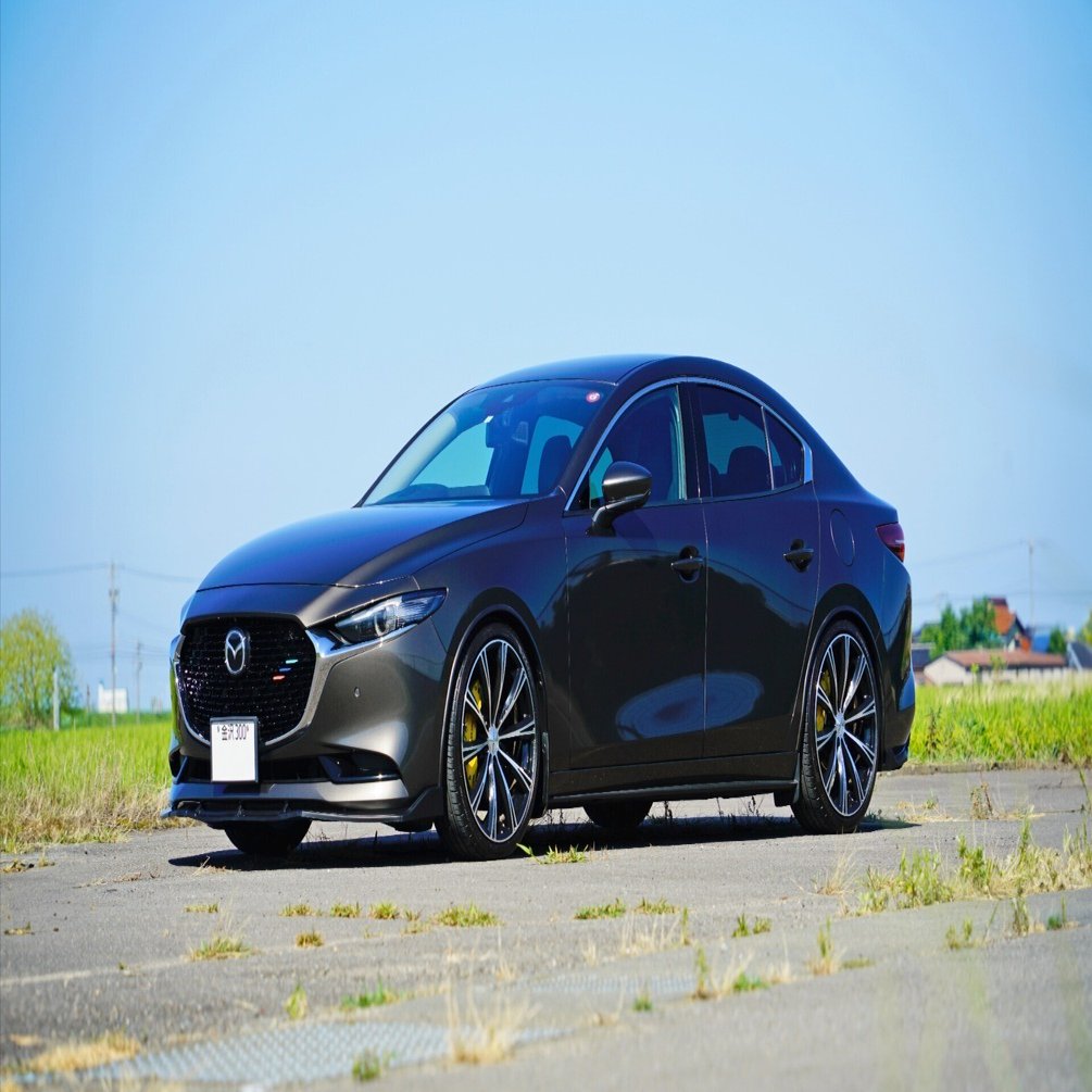 MAZDA3 SEDANをカスタマイズする｜Swoon