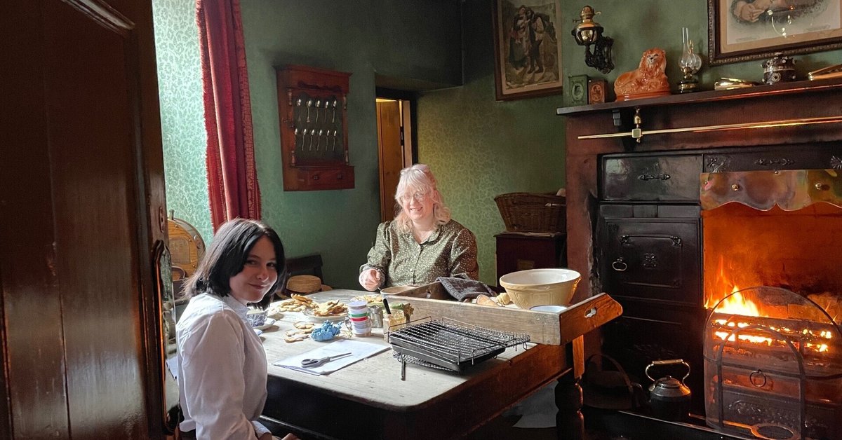 未使用　暖炉カバー 楽天市場】アンティーク暖炉 ガードの通販