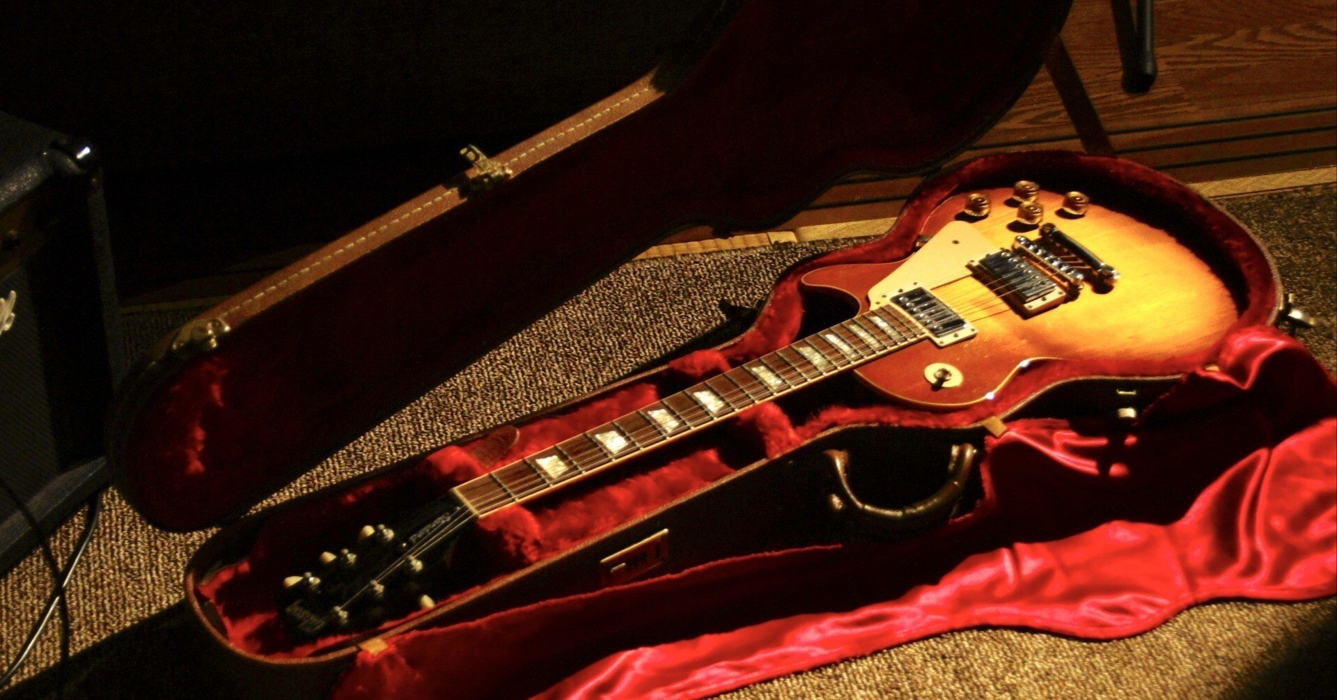 レスポールタイプ 3b8575d89efa58aaea28b0b11b77d5