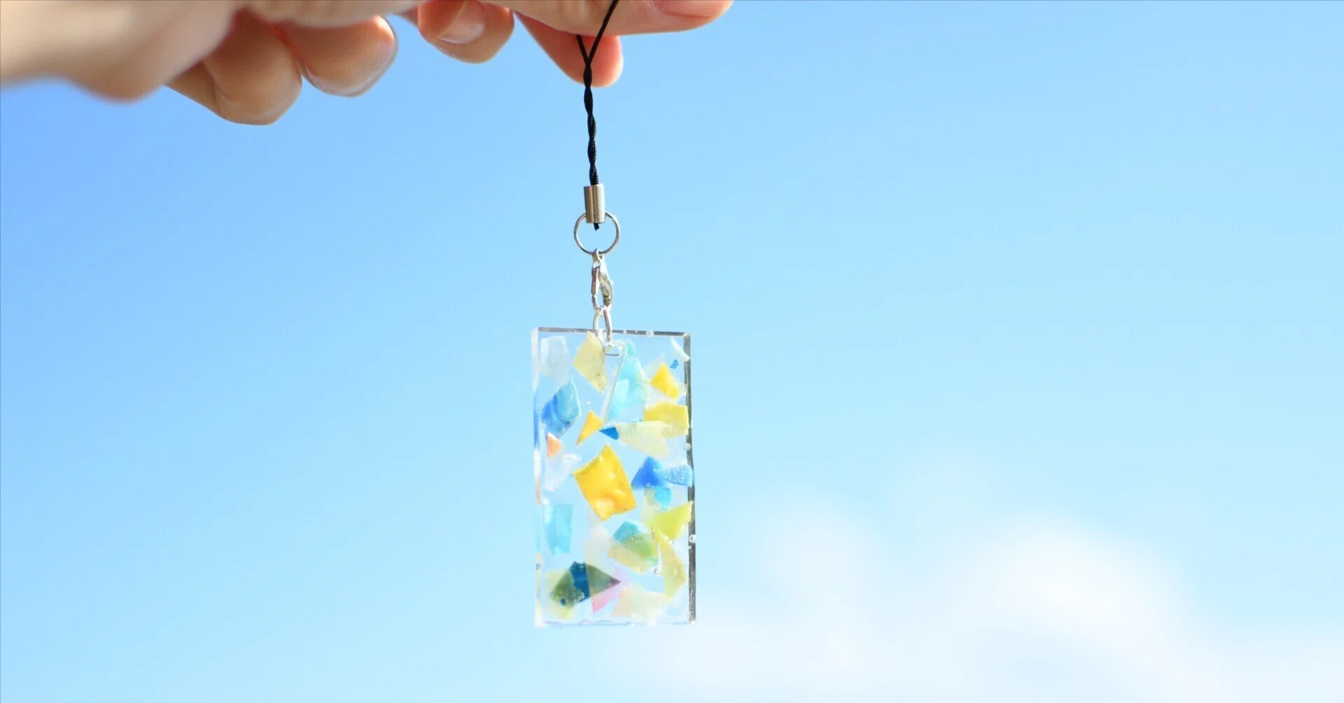 海洋プラスチックがアクセサリーに!?みんなで学ぶ環境のこと 海洋プラスチックがアクセサリーに!?みんなで学ぶ環境のこと