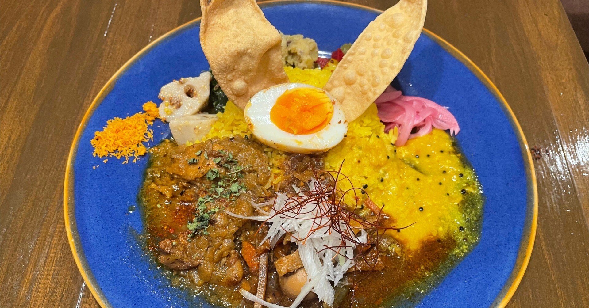 🍛渋谷のカレーショップ「初恋」：華やかな味わいと昭和レトロの魅力