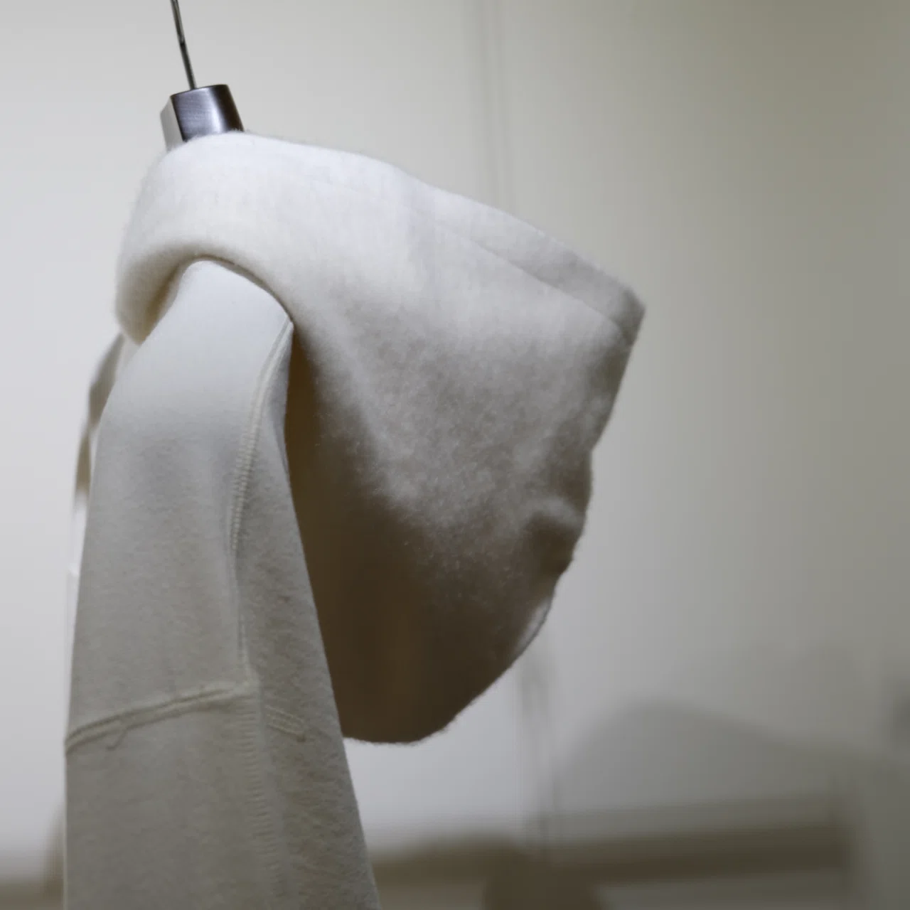 ULTERIORの作るカシミアスウェットのセットアップ｜水岡