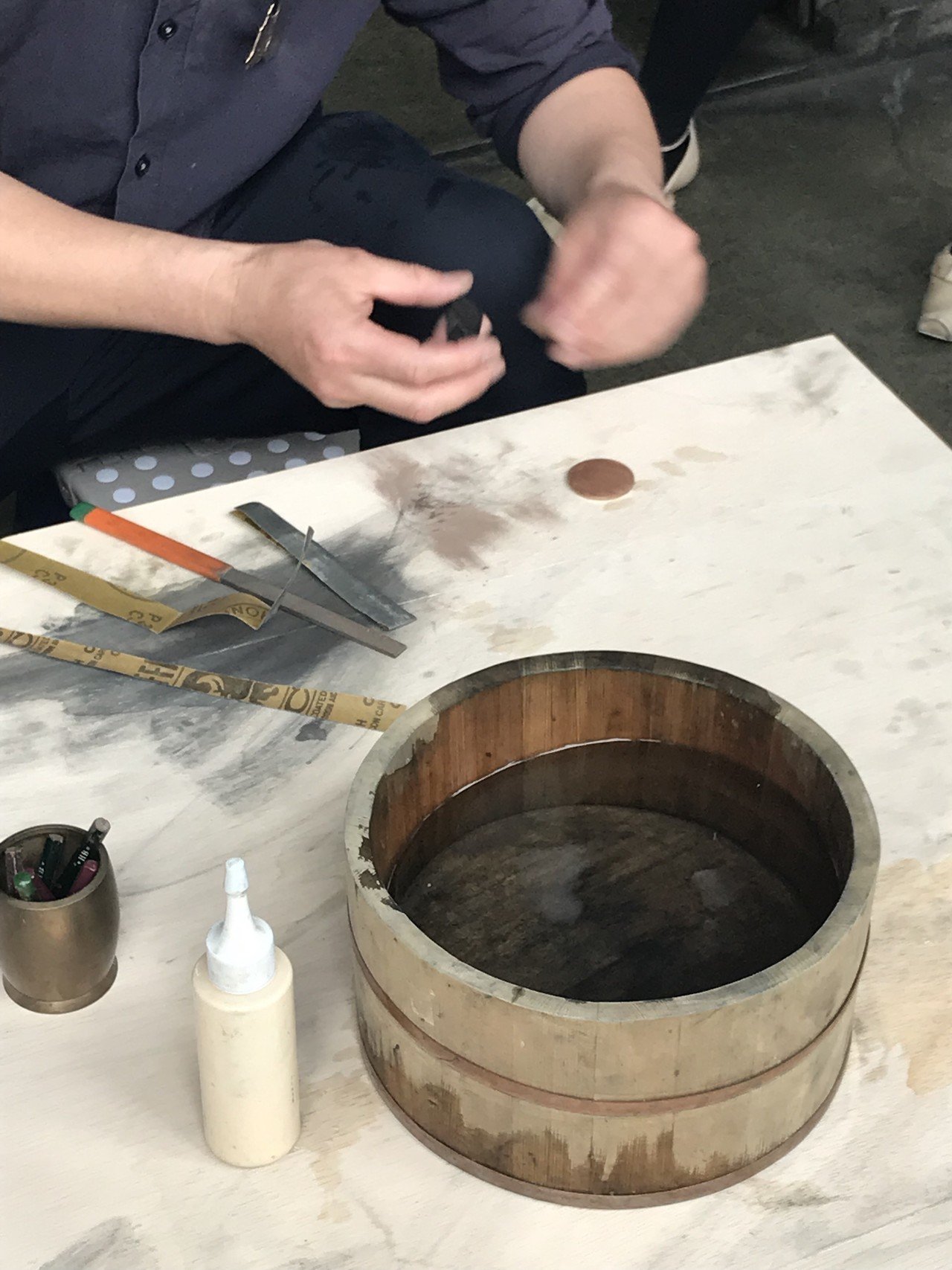 数千年前の銅鏡から始まって、ひたすら和鏡を磨くのは山本合金製作所の