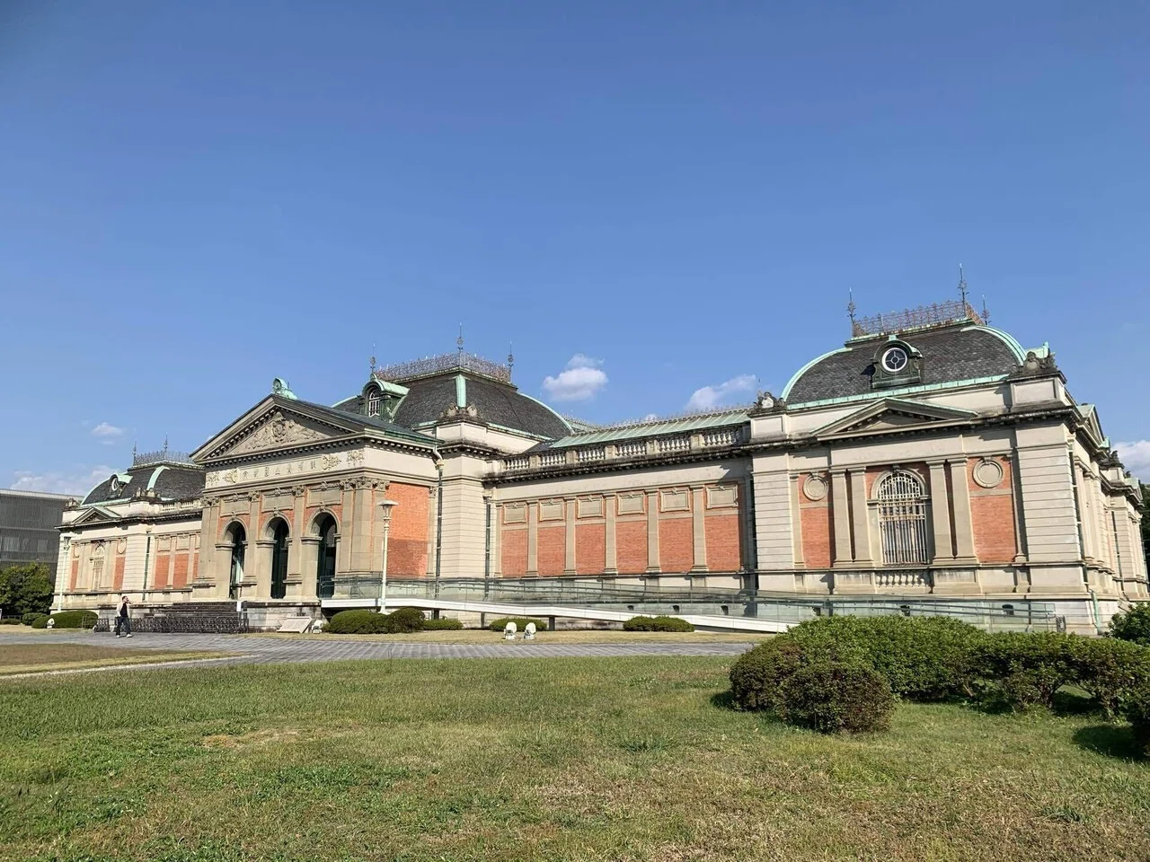 30年ぶりの…京都国立博物館と三十三間堂｜みかみ まき