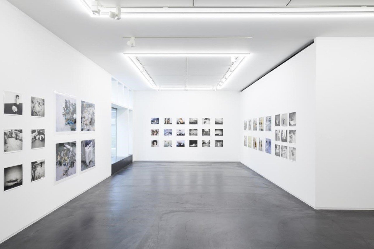 あの世界的写真家 荒木経惟が「ArtSticker」に参加！｜The Chain Museum