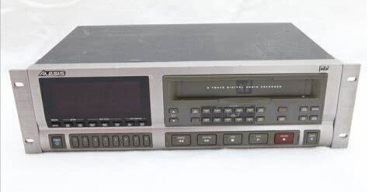 筐体死んでも規格は死なず ADAT OPTICALインターフェース｜しがらみ