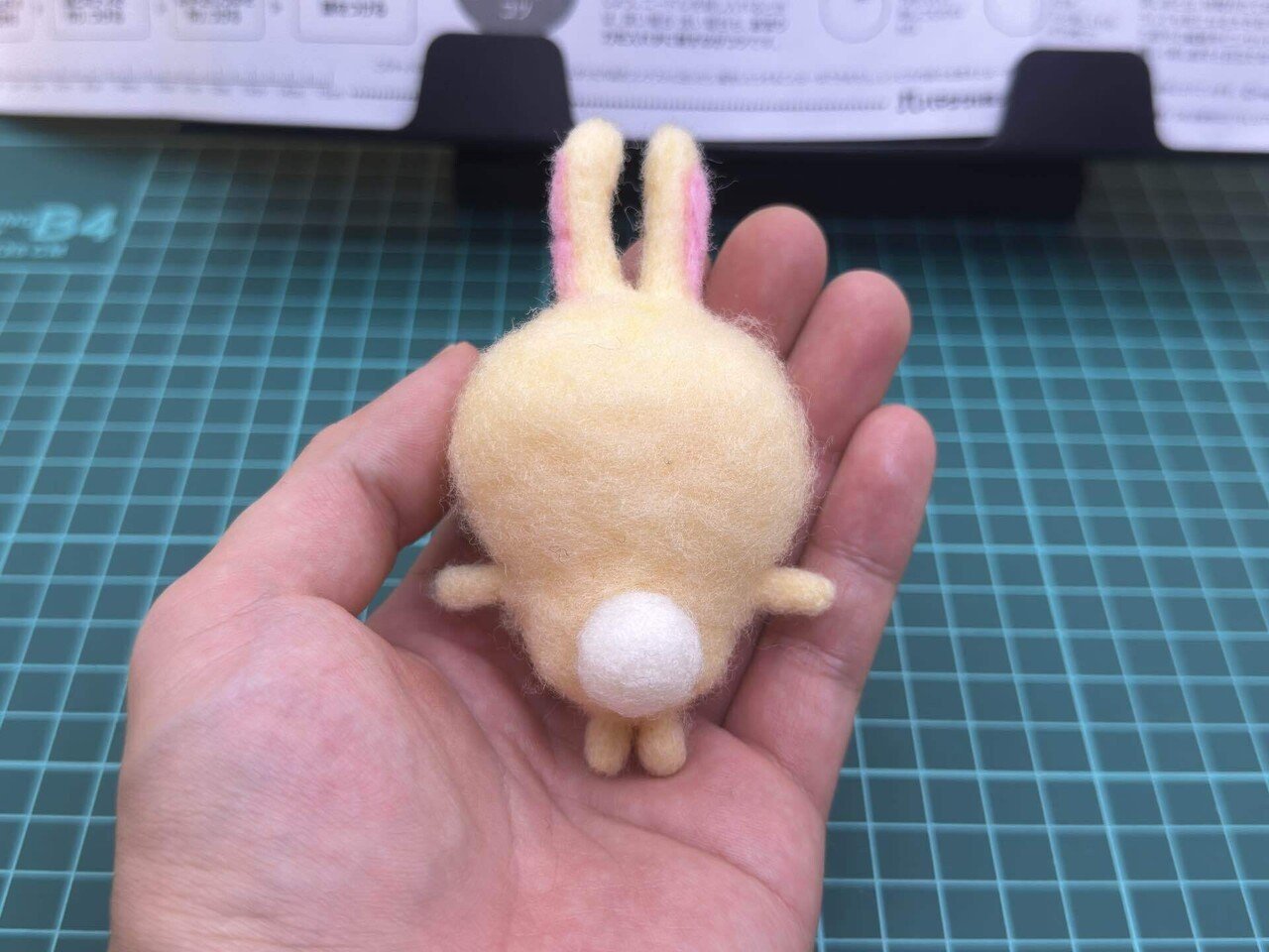 うさぎの羊毛フェルト 個性的な子