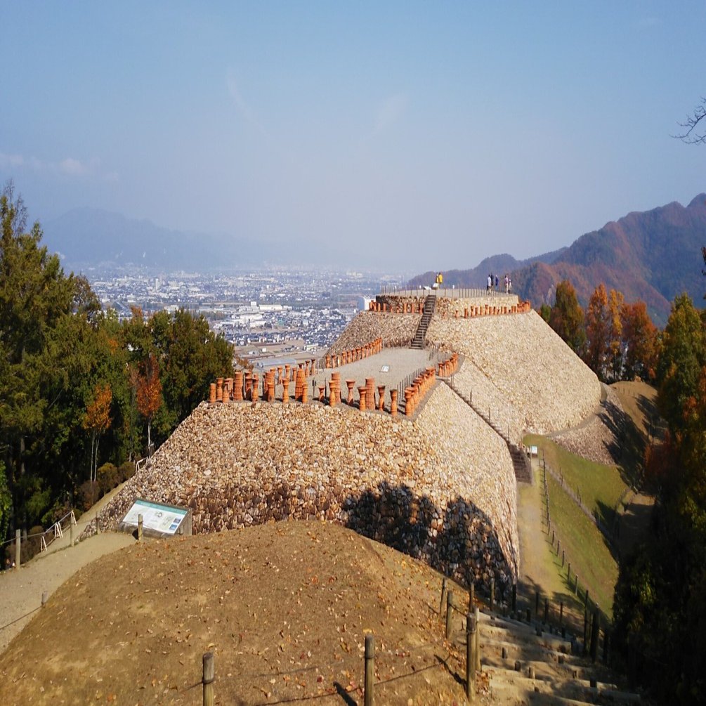シナノの王墓 森将軍塚古墳｜つきふね