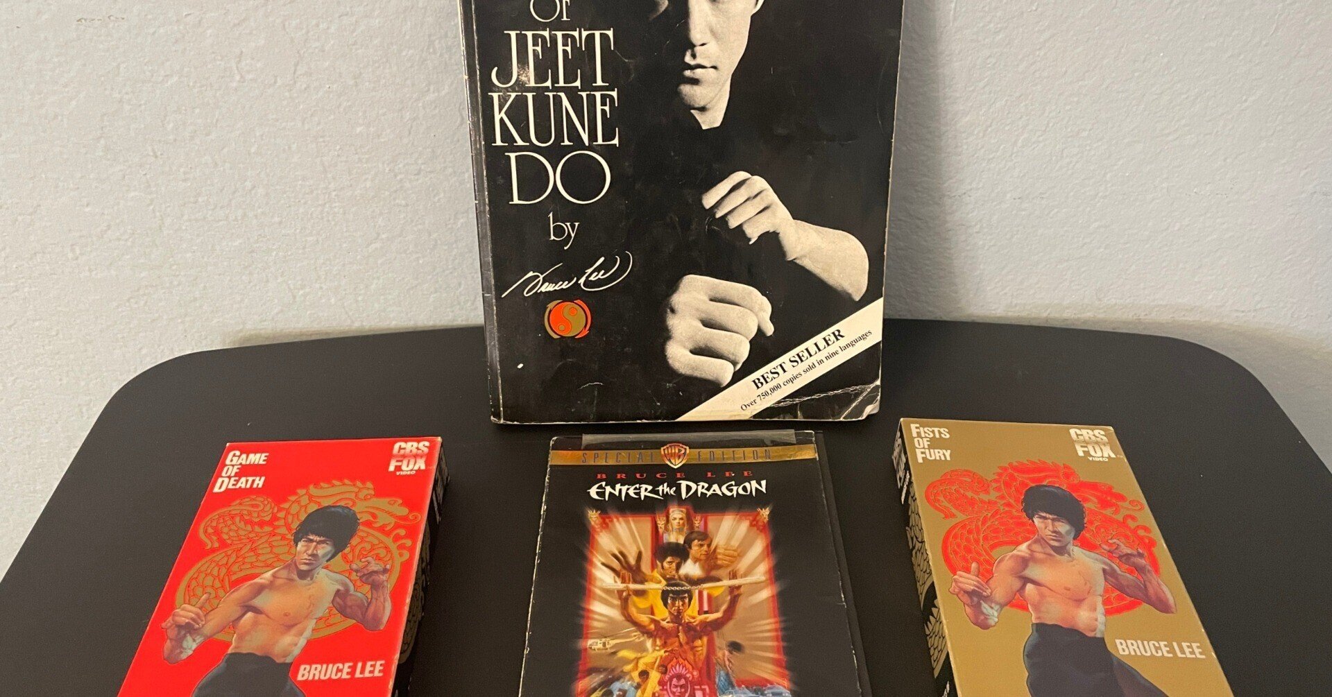 ブルース・リー 燃えよドラゴン50周年限定本 ☆ブルース・リー 燃えよ