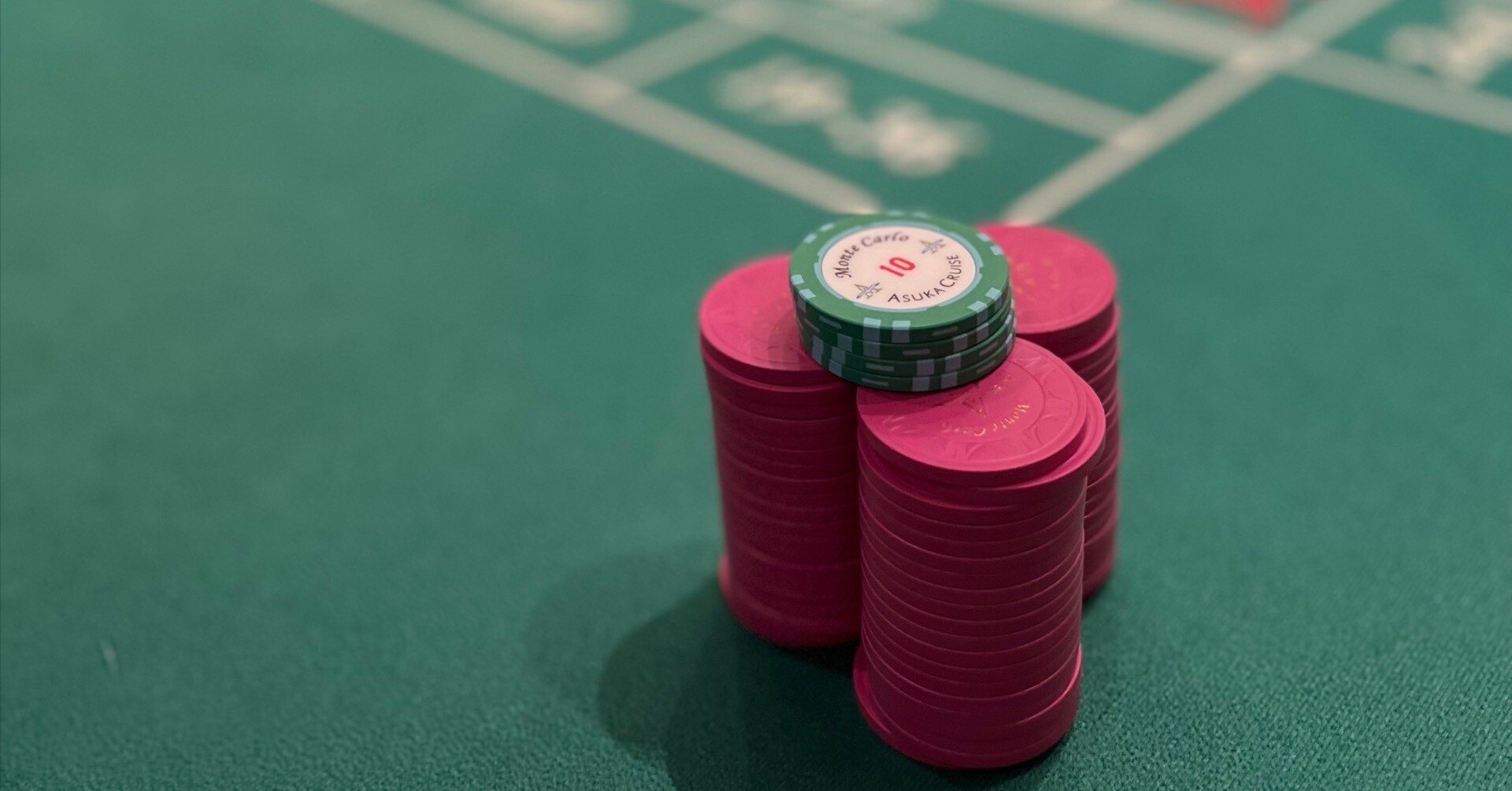 カジノビギナー必見】海外旅行のスパイス！怖くない遊び方｜橘田