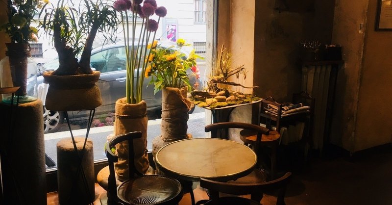 フィオライオ ビアンキ カッフェ Fioraio Bianchi Caffe 花屋さんによるコンセプトカフェがブレラ地区に Nao Masunaga Note