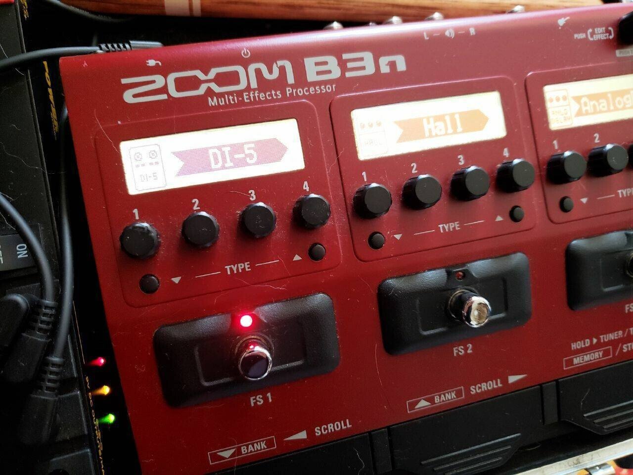 マルチエフェクター「ZOOM B3n」を使ってアコースティックベース