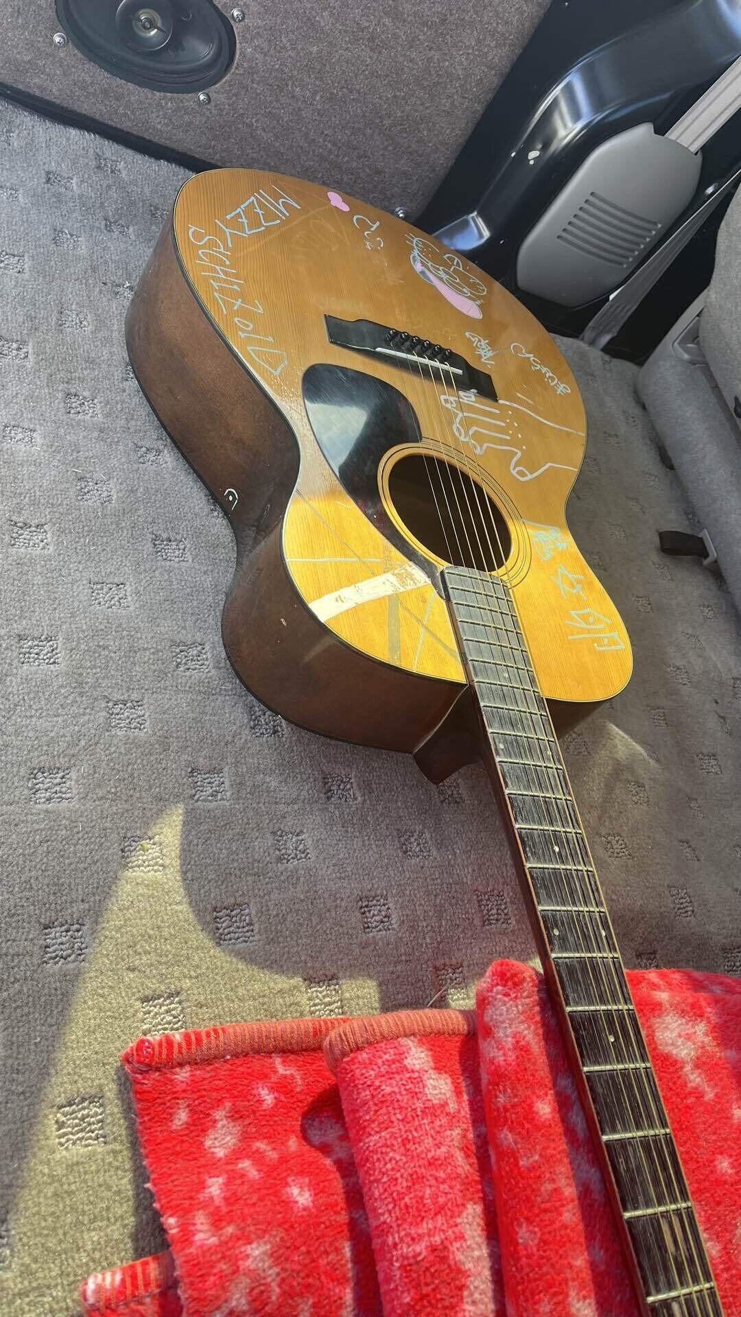 調整済み　初期　YAMAHA 赤ラベル　fg-110 素晴らしい音です　爆音 YAMAHA FG-110 '68 初期 赤ラベル 小振りフォークサイズ