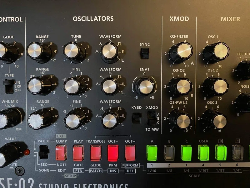 正統派のフリした変態アナログモノシンセ Roland SE-02｜しがらみ