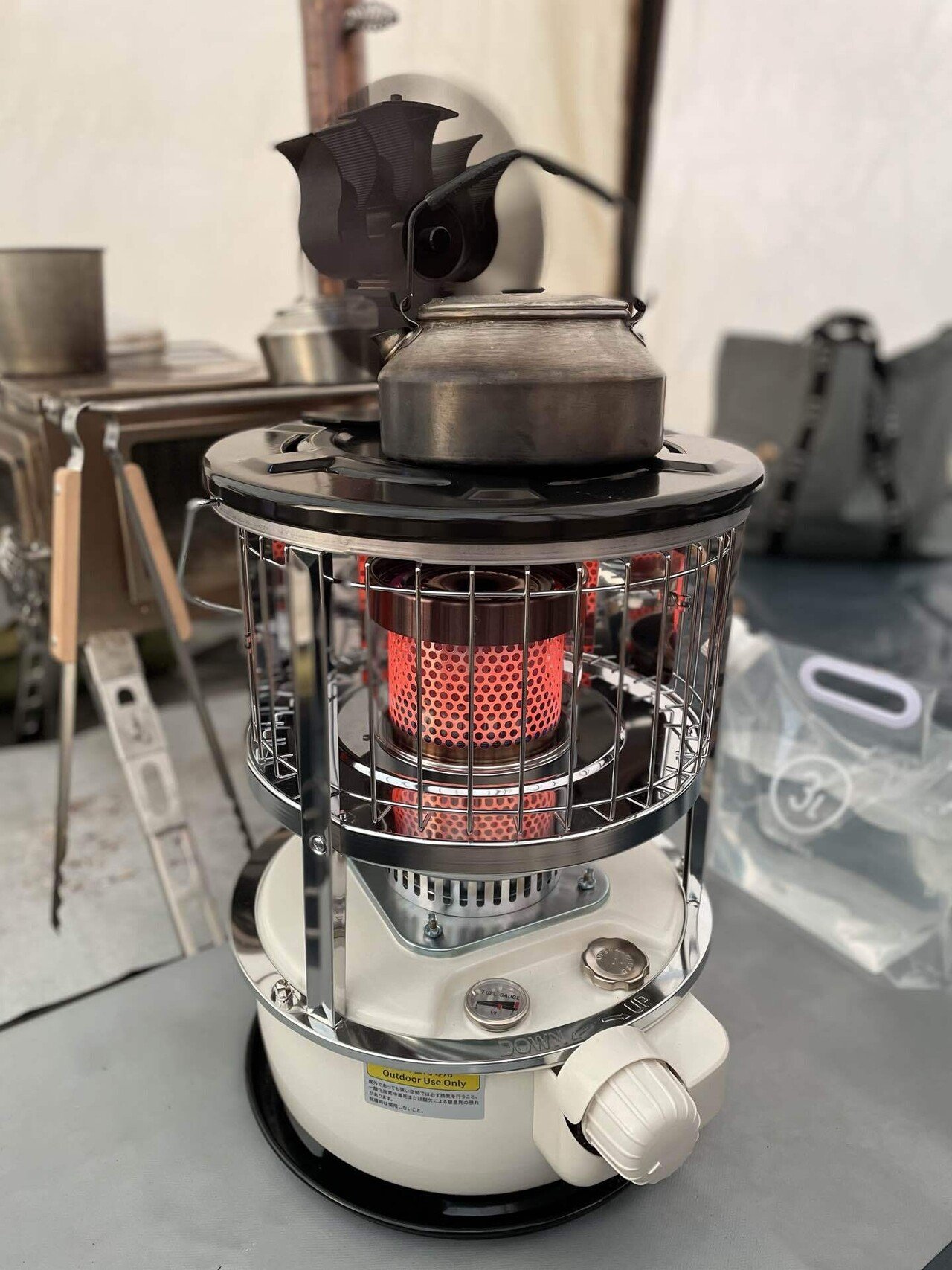 ギア紹介#14〕 PASECO(パセコ) 対流形石油ストーブ｜めがねCAMP