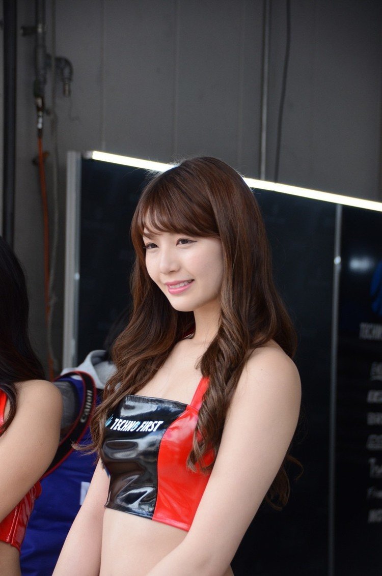 レースクイーン無料版 Toyota ケンズアライブ Note レースクイーン無料版 Toyota ケンズアライブ Note