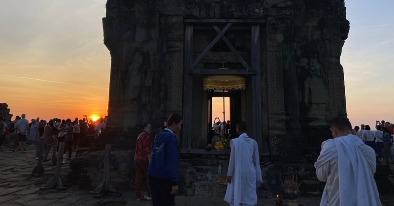 【遺跡探訪58】1年パス最終日、プノンバケンの夕日(Phnom Bakeng, 9世紀)