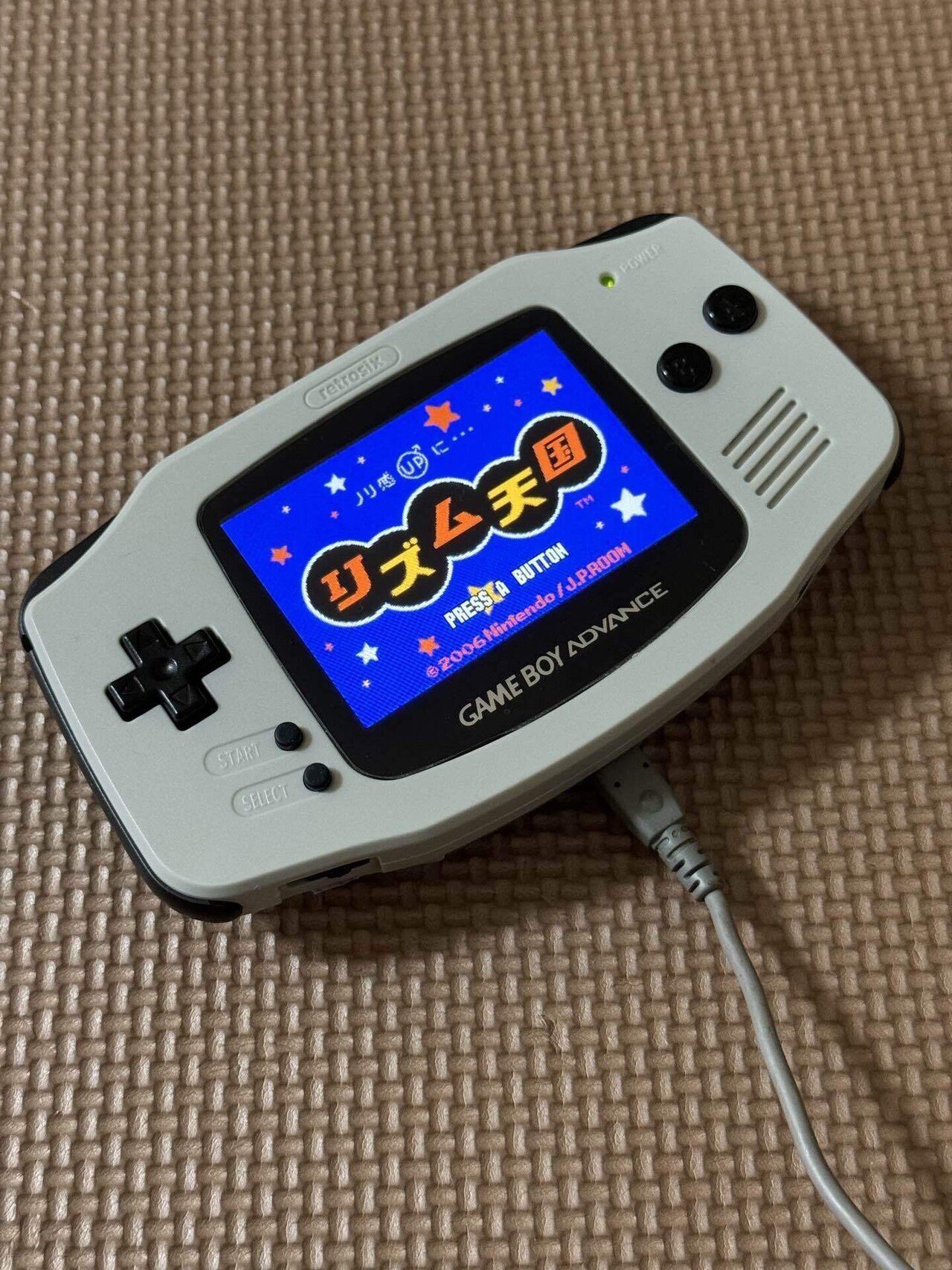 ゲームボーイアドバンスの消費電力を気にせず使えるようにする
