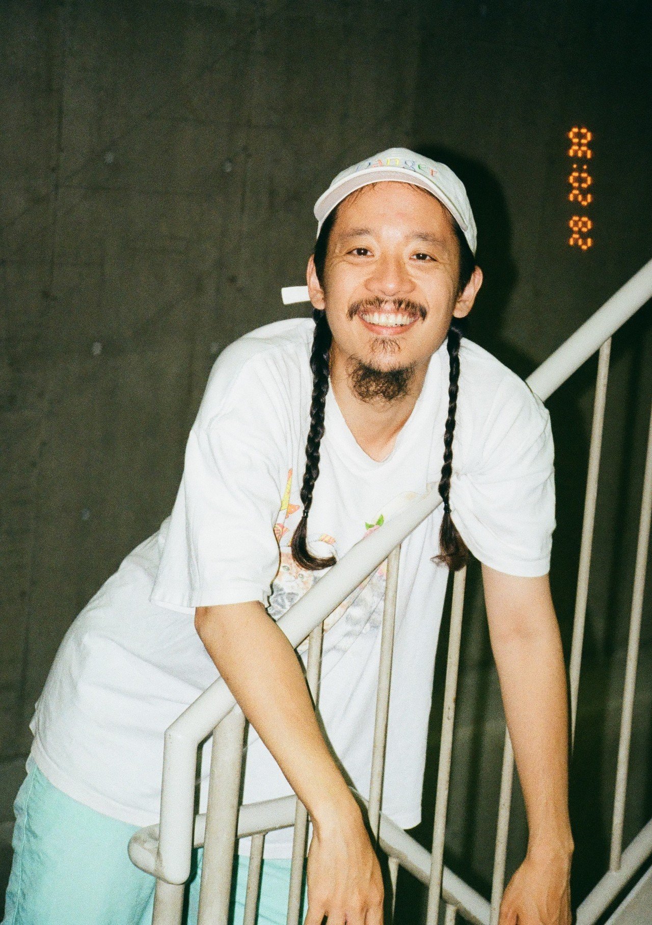 映画監督・長久允は、映画業界のお金の回し方を変えることが自分の使命