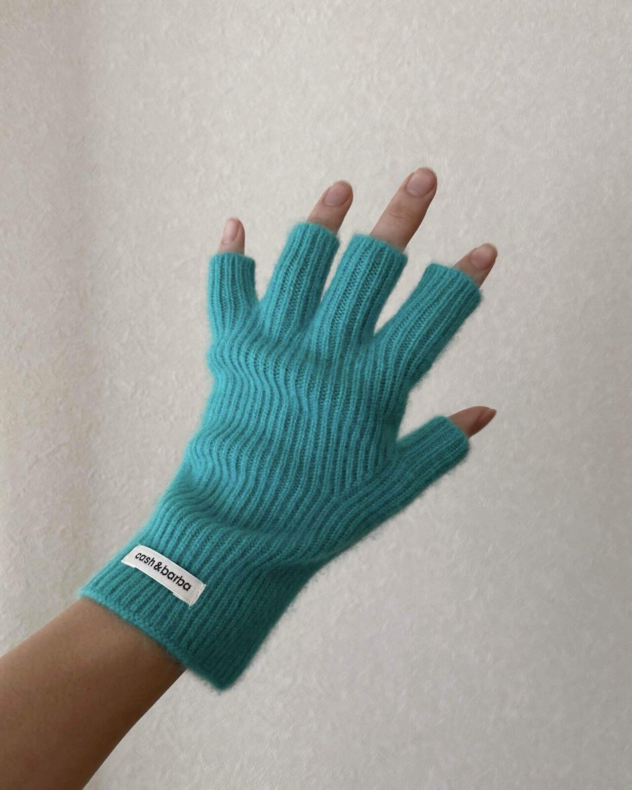 石川さんが手掛けるカシミヤブランドが遂にスタート。新ブランド 石川さんが手掛けるカシミヤブランドが遂にスタート。新ブランド