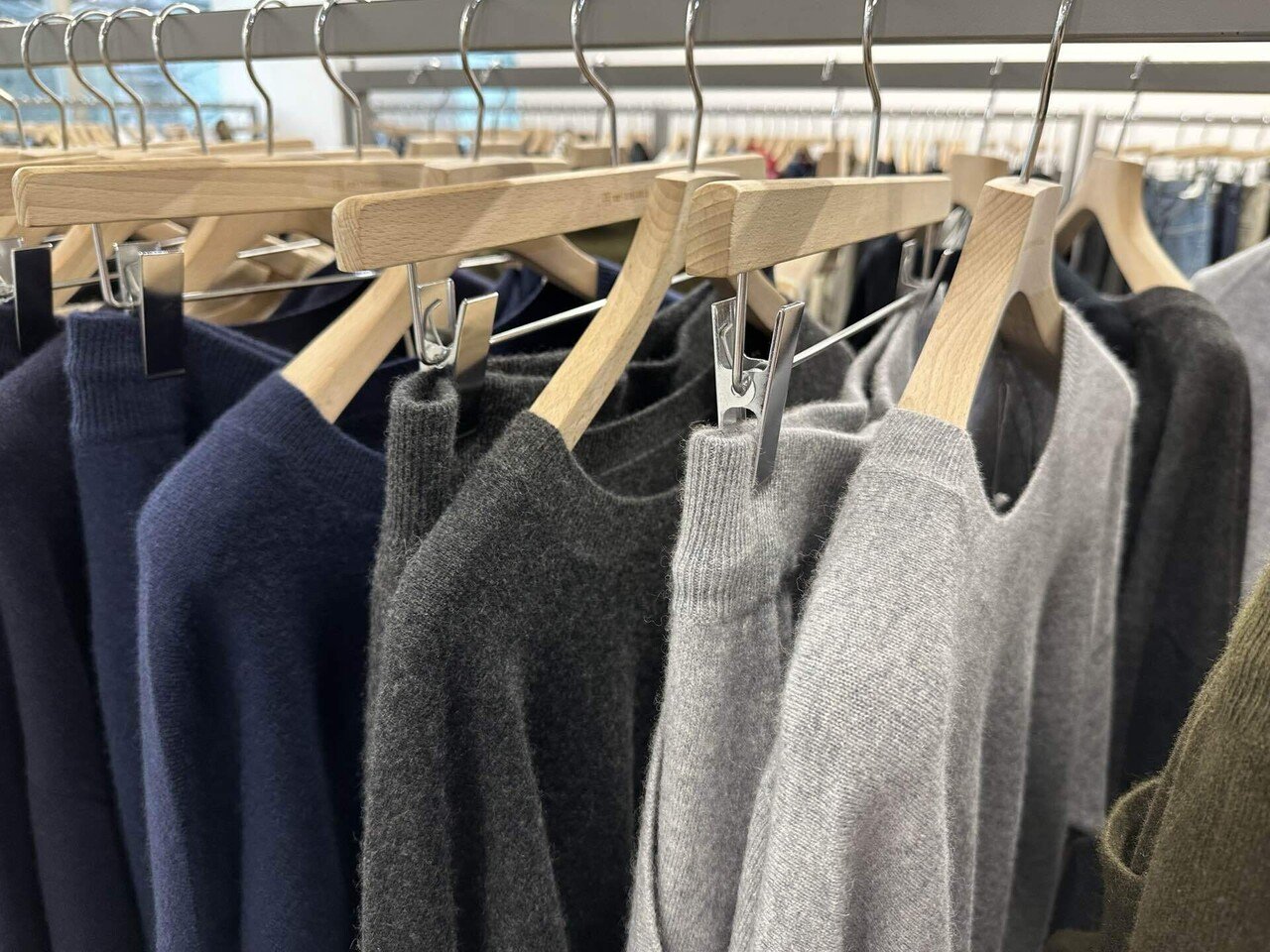 石川さんが手掛けるカシミヤブランドが遂にスタート。新ブランド 石川さんが手掛けるカシミヤブランドが遂にスタート。新ブランド