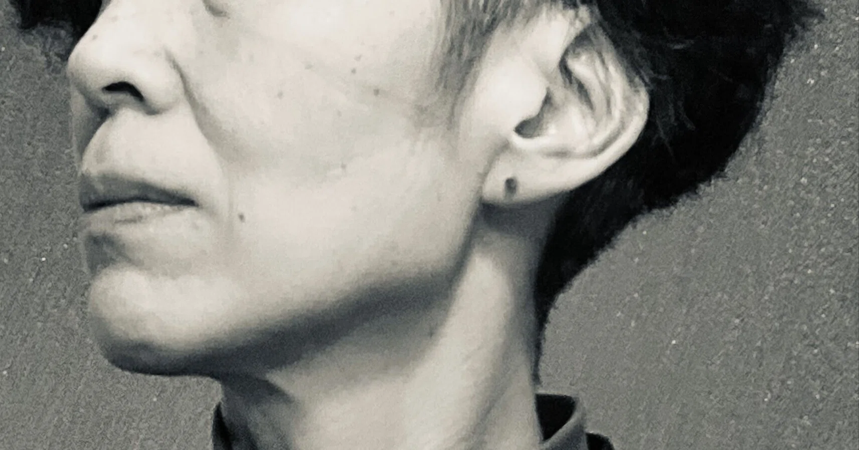 55歳の今年、ついにピアスを開けました｜ホシノエミコ