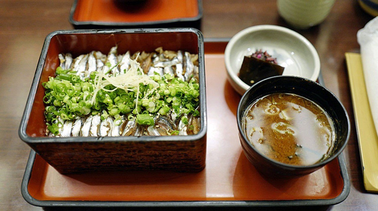 丁寧が作るゴチソウ 小いわし丼の贅沢 サカキシンイチロウ Note