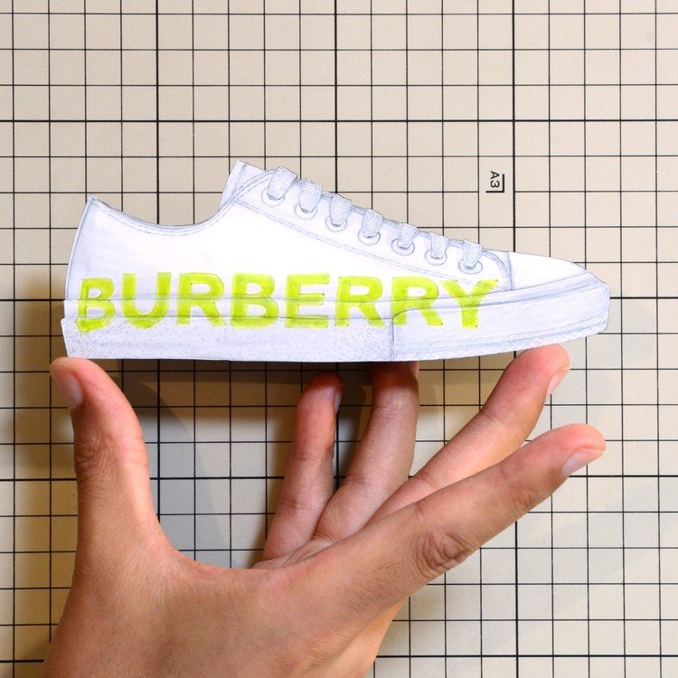 Shoes：01344 “BURBERRY” Neon Logo-Print Sneaker