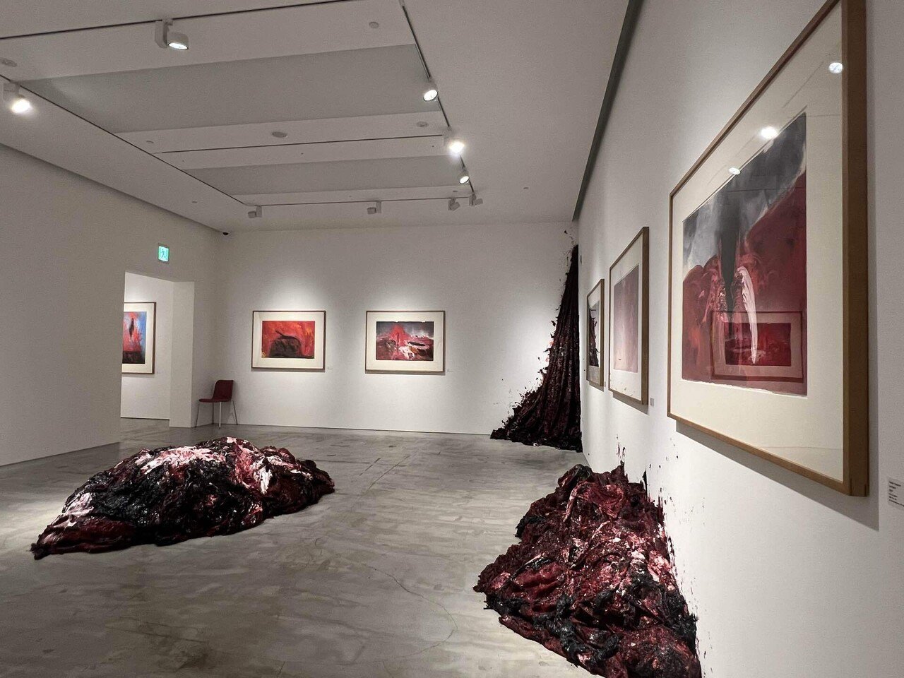 アニッシュ・カプーア「奪われた自由への眼差し＿監視社会の未来」を見