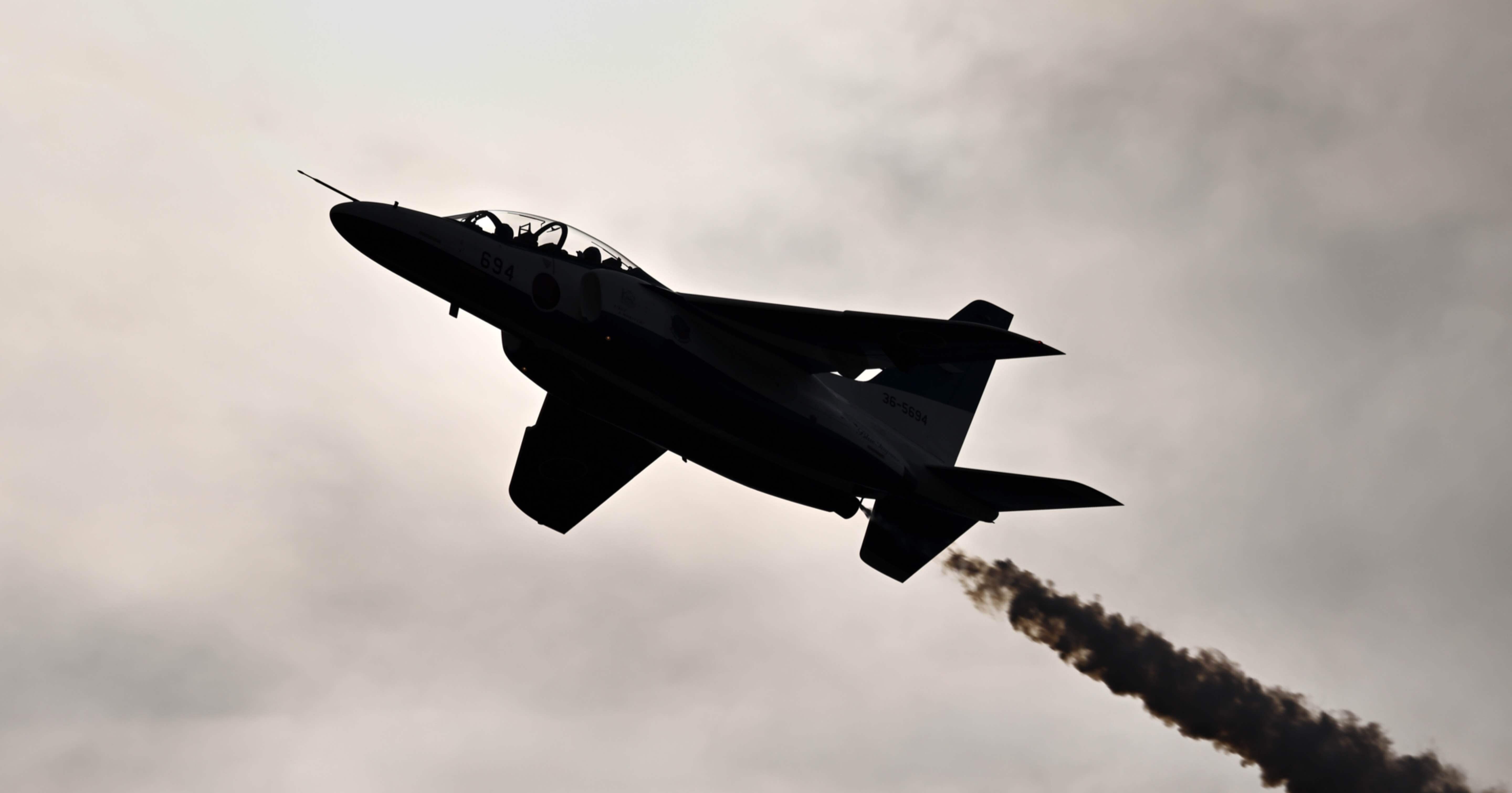 航空祭はズームレンズNIKKOR Z 100-400mm f/4.5-5.6 VR Sが使い