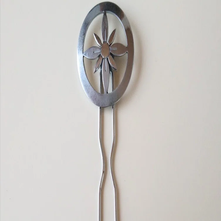 If you want to buy antique hairpins and kimonos in Kyoto｜穐山