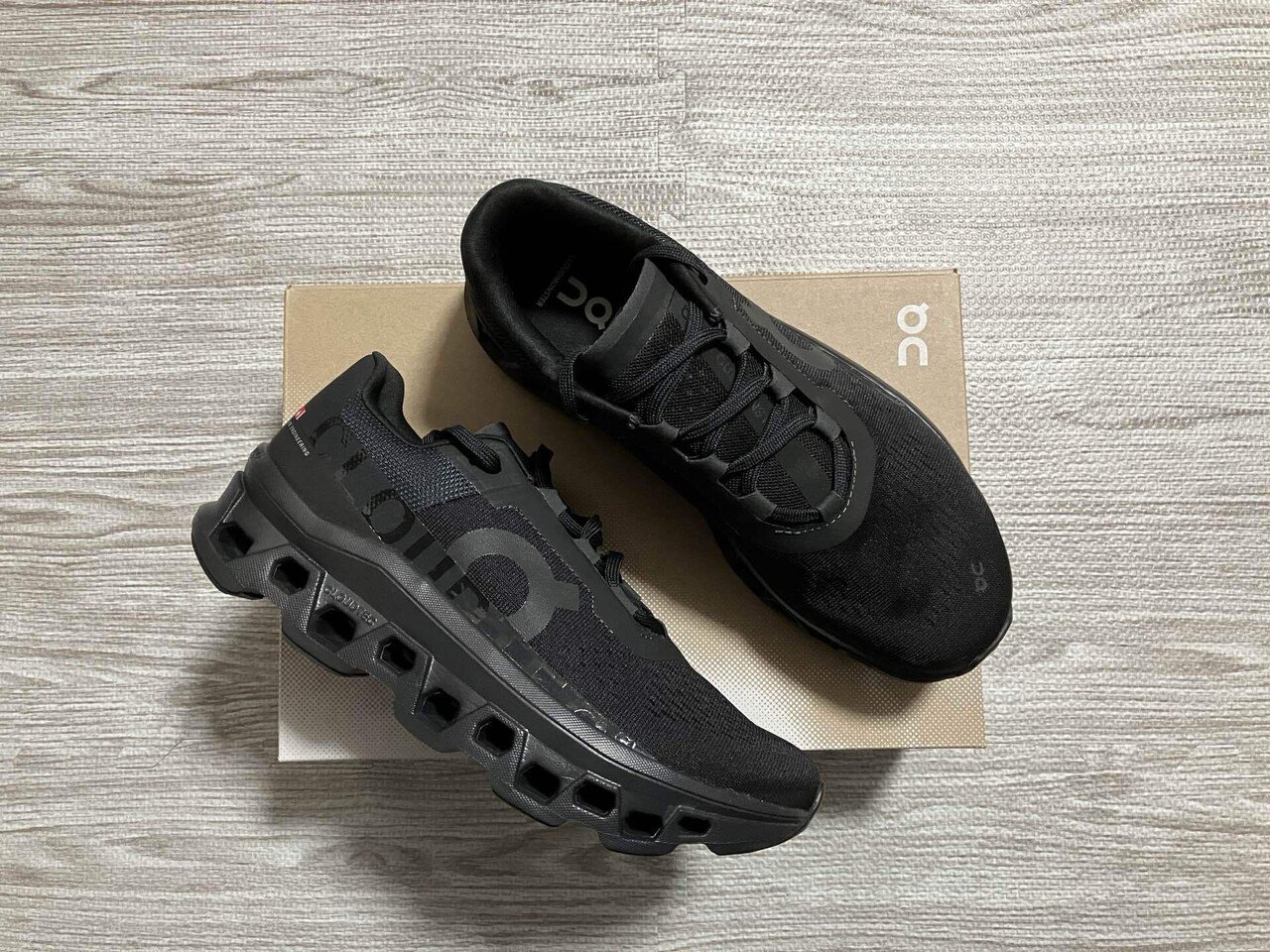 【On 】CLOUDMASTER スニーカー On Cloud X 4 Training Shoes - Men's | Altitude Sports