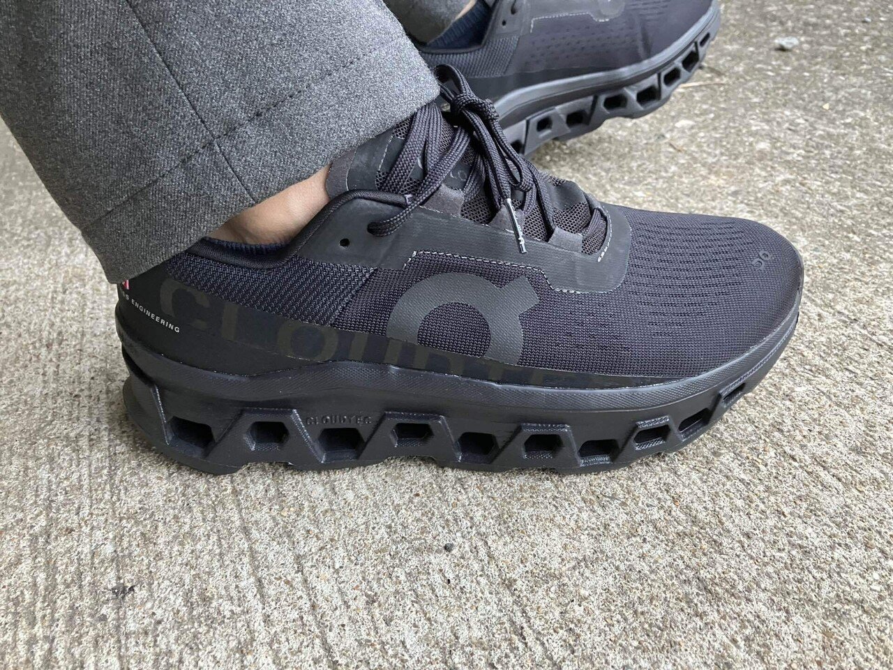 【On 】CLOUDMASTER スニーカー Men's Cloud X 4 | Black | On United States