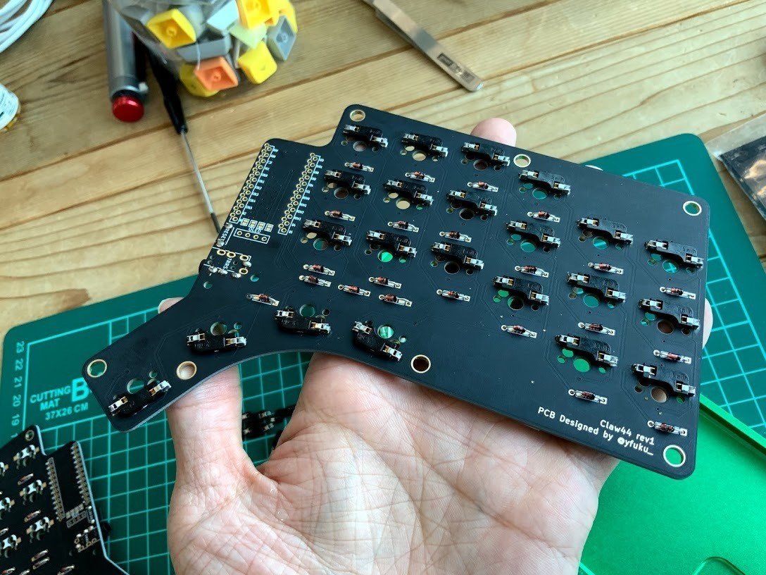 自作キーボード Claw44 を組み立てました｜miyaoka