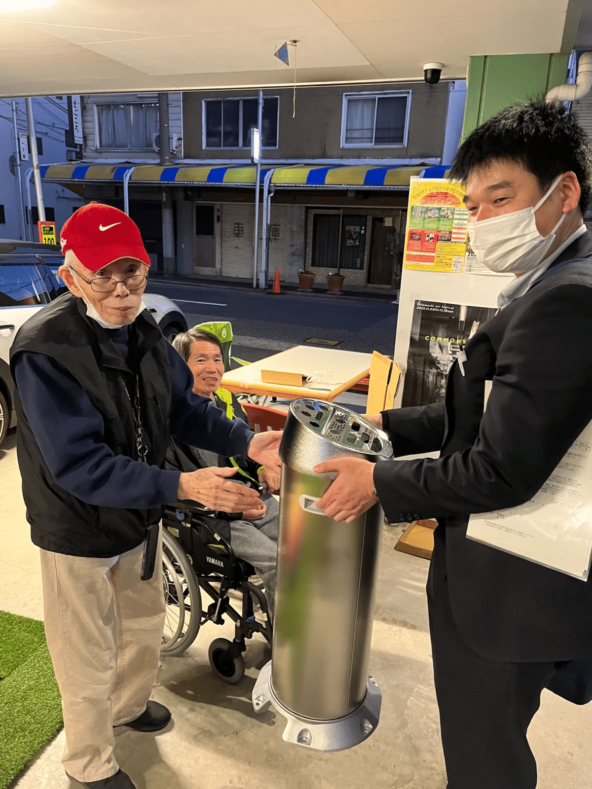 JT スタンド灰皿 : 屋内/屋外 設置