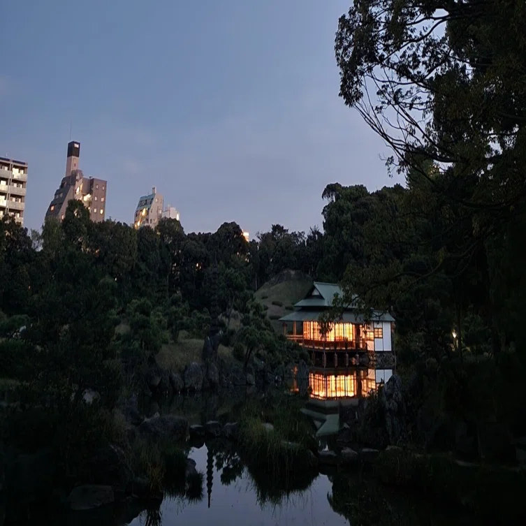 涼亭月見茶会を開催しました🌕｜国際茶の湯団体 茶柳会(さりゅうかい)