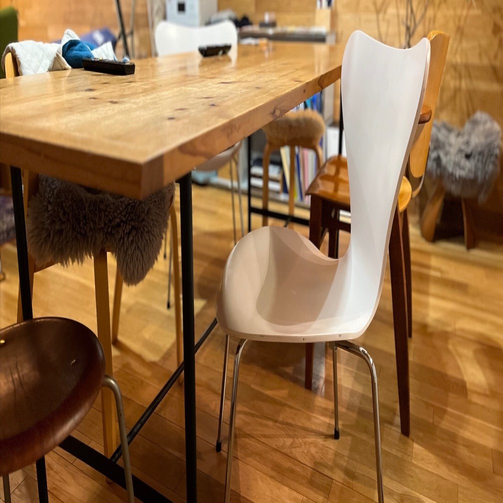 オススメのダイニングチェア 〜セブンチェア〜 ウチでも使ってます