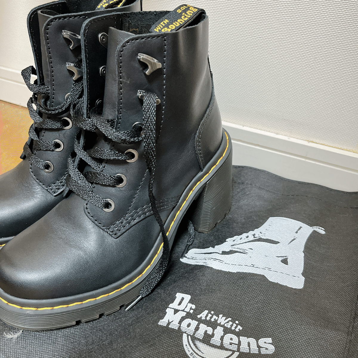 ドクターマーチンでgo to 神社｜カンナ｜をかし探究隊隊長