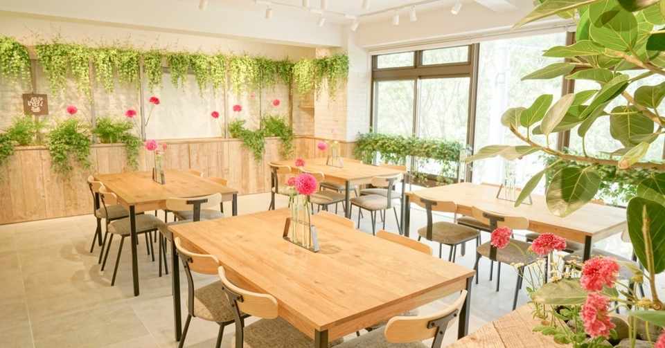 花庭サロン ホンモノの花と植物に囲まれたレンタルスペース 花庭サロン 誕生エピソード 江藤有紀の個人note Note