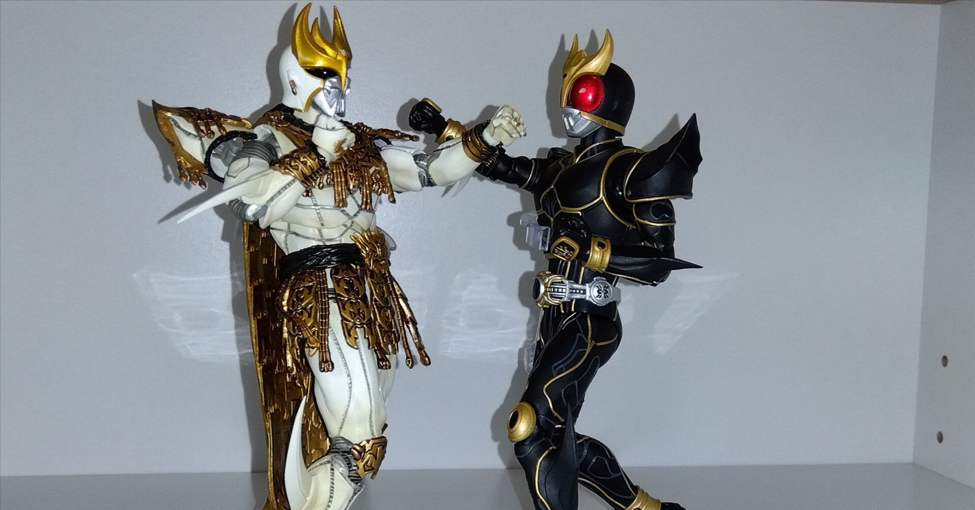 特撮ヒーローズ VOL.1 ライジングアルティメット(シークレット)& ダグバ 仮面ライダークウガ」より「S.H.Figuarts（真骨彫製法） 仮面ライダー