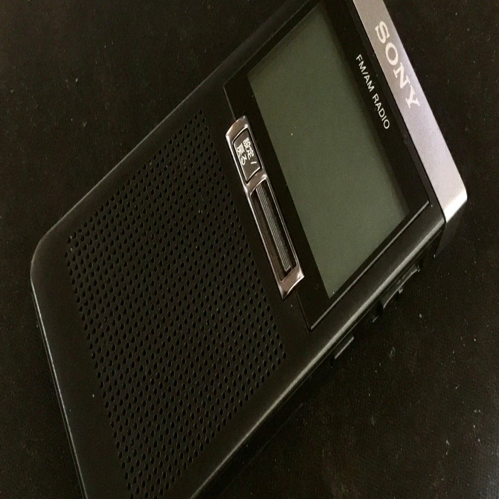 ラジオのSONY SRF-T355のレビューをしていくよ。お店で買った