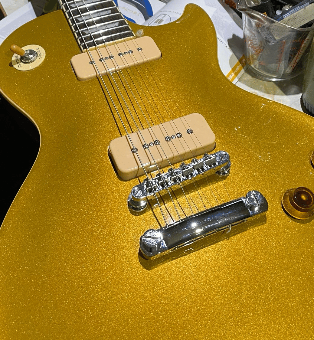 P90を搭載して唯一無二のサウンドを得たレスポール|Shinya Nakayama P90を搭載して唯一無二のサウンドを得たレスポール|Shinya Nakayama